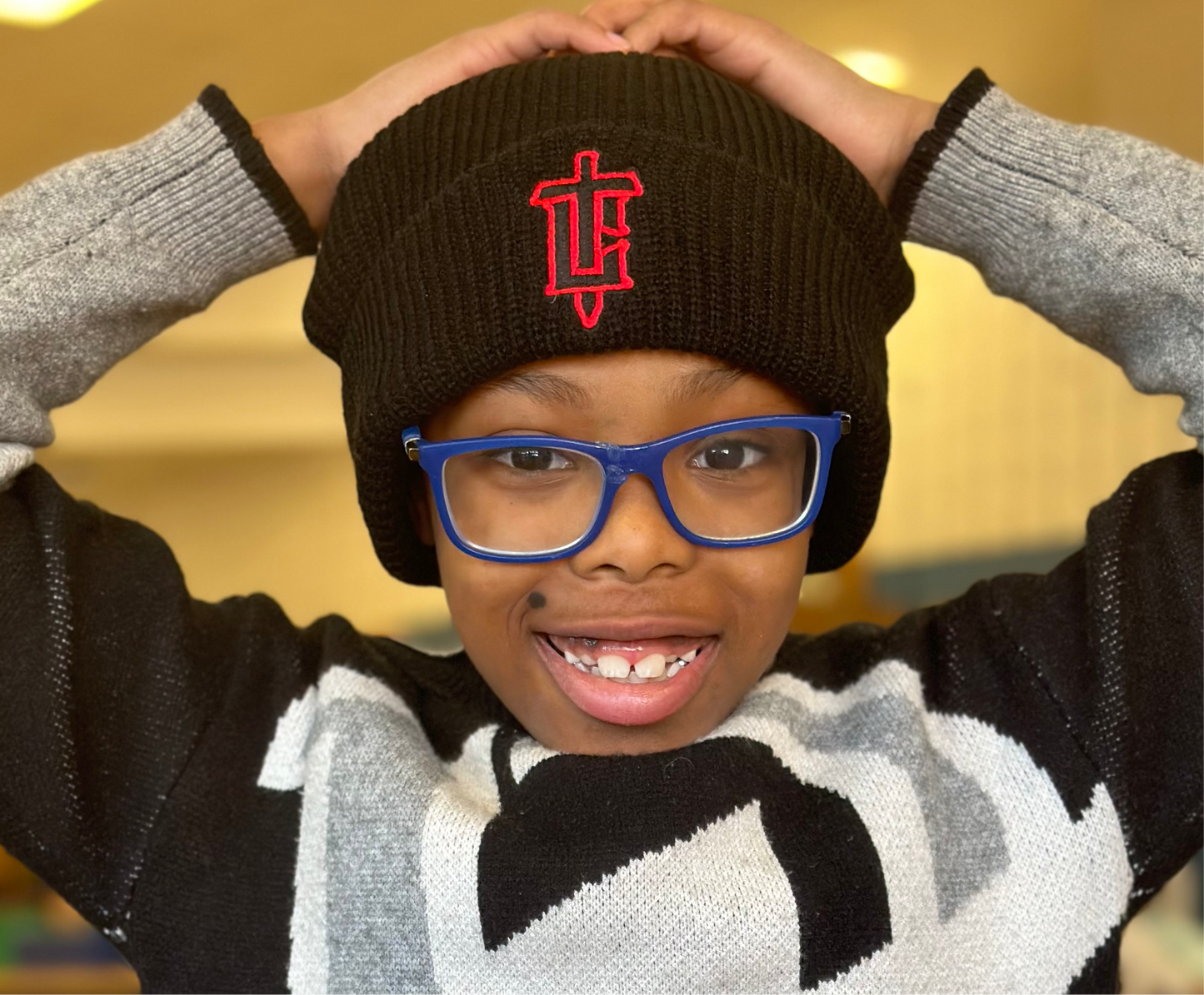 TOP CTRL Beanie - Black / Red