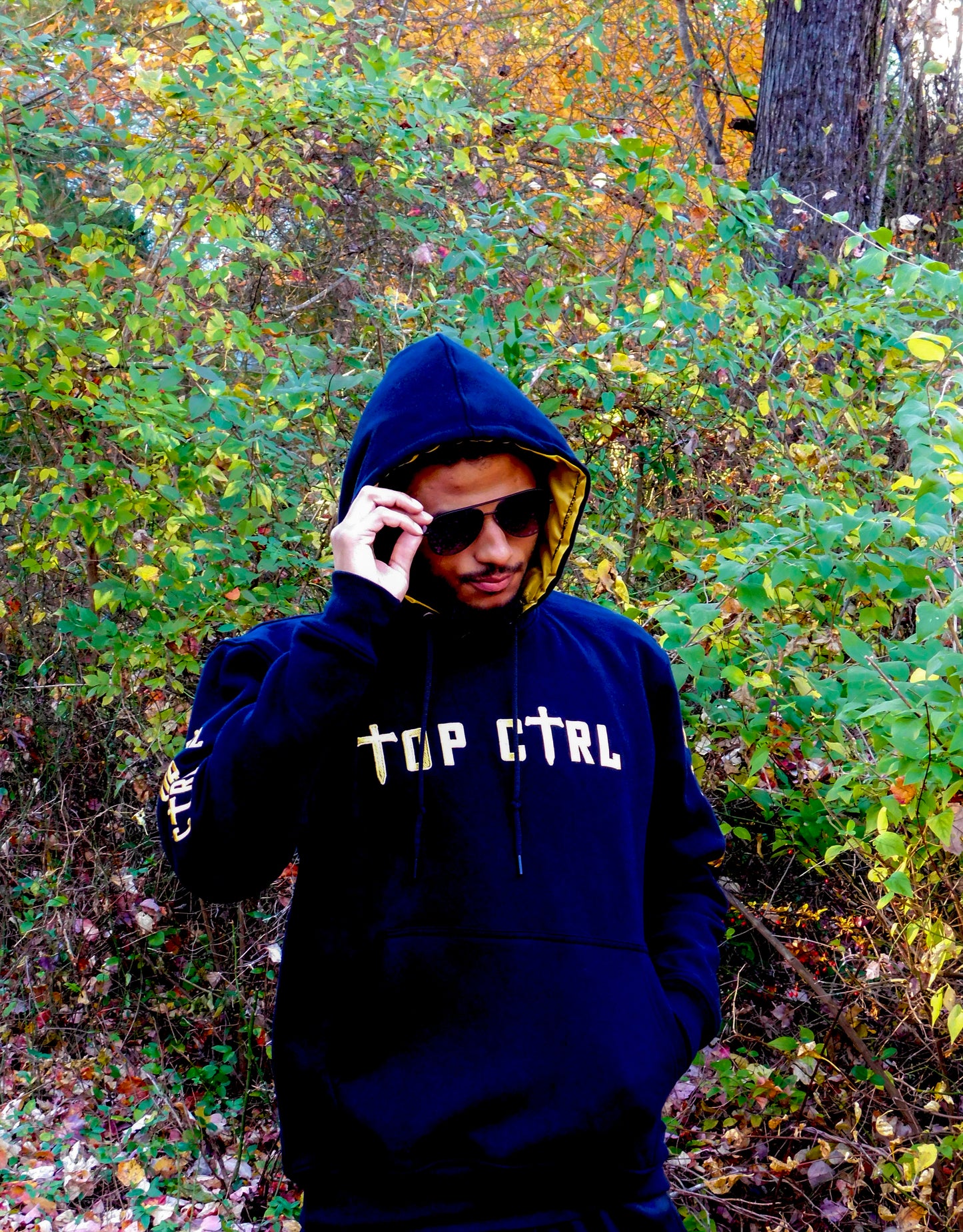 (Unisex) TOP CTRL Pullover Hoodie - Black / Gold